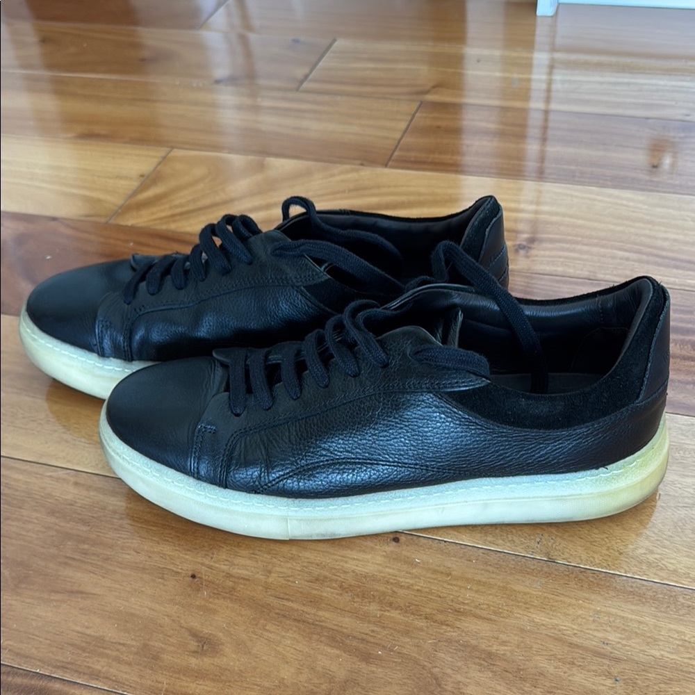 Massimo Dutti Black Leather Sneakers Minimalist Design